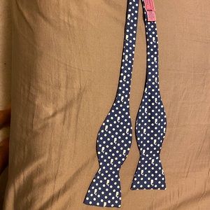 Vineyard vines bow tie